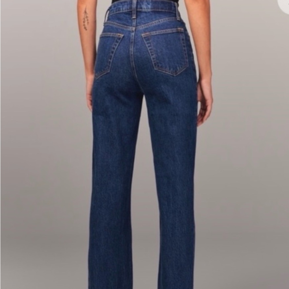 Abercrombie&Fitch The 90’s Straight Ultra High Rise Jean - Dark Wash - Size 29 - Picture 6 of 6